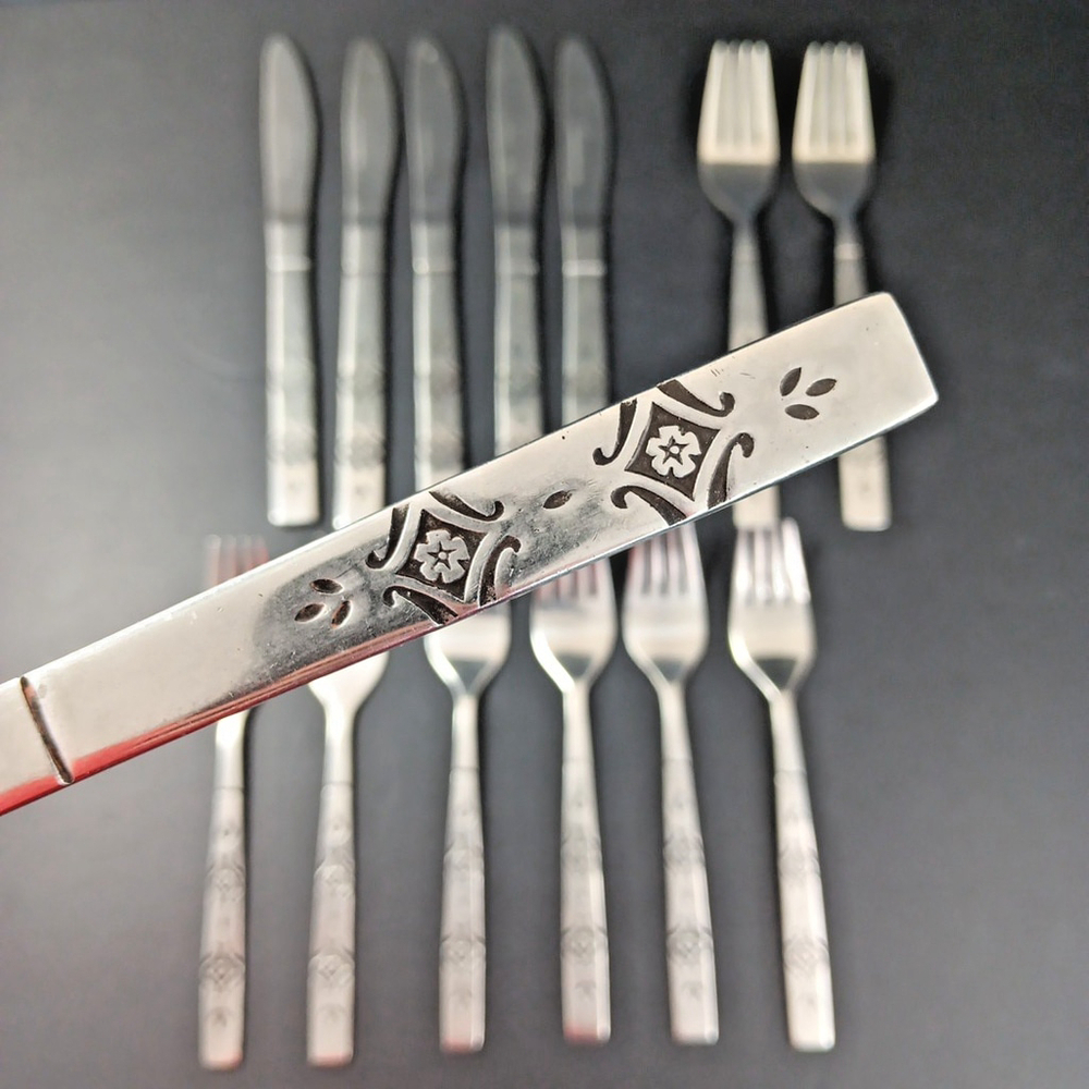 14pcs IIC Imperial Stainless Flatware Dinner Knives Forks Salad Forks Korea